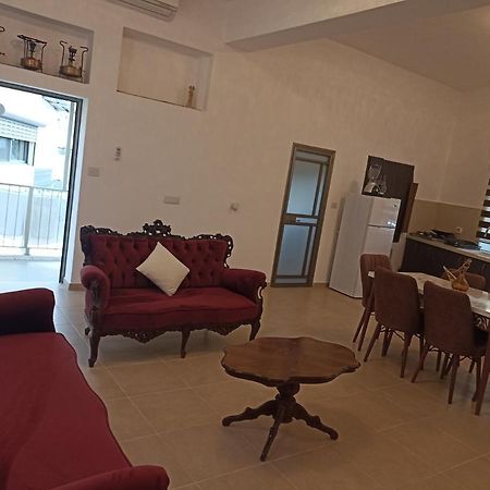 Allenby Guest House Хайфа Экстерьер фото